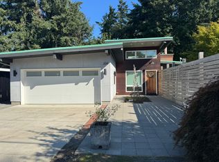 204 Lake Hills Blvd #1, Bellevue, WA 98008