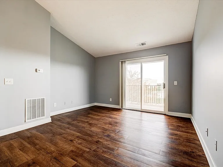 Cross Lake Apartments — Photo 168