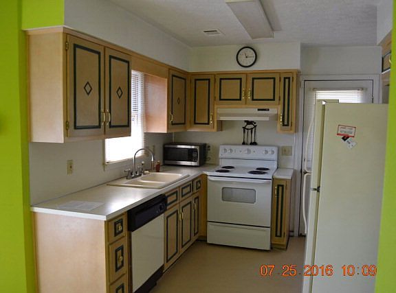 5th image of 708 9th Ave S