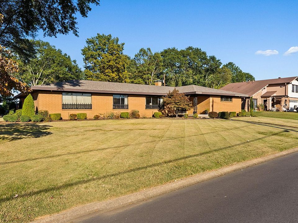 1st image of 1009 Cherry Hill Dr