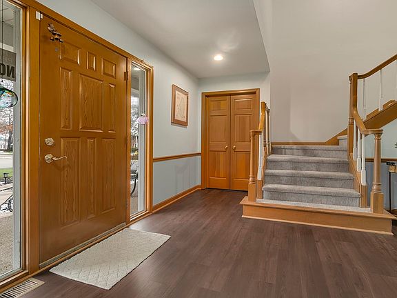 5th image of 1706 Red Oak Ln