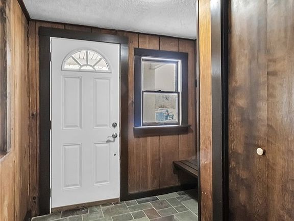 3rd image of 8794 Lower East Hill Rd