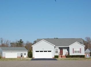 509 Juniper Ct, Smithfield, VA 23430