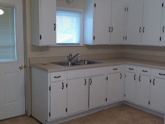 4th image of 437 Bayard St