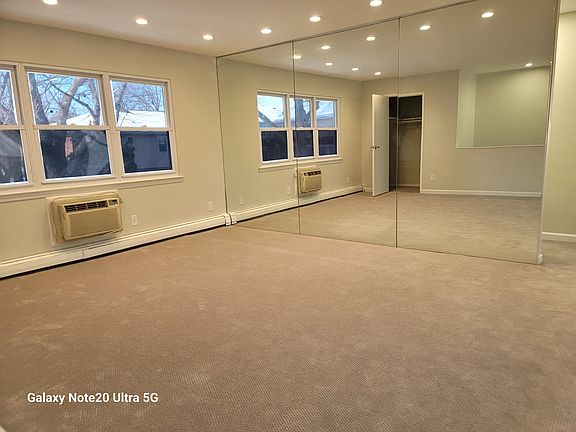 4th image of 20 Lakeview Ave #D