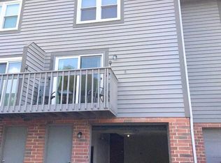 1821 Paramount Dr APT G, Waukesha, WI 53186