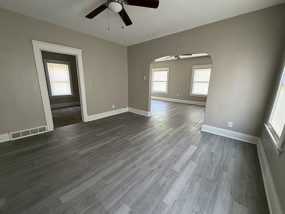 4th image of 3607 Daisy Ave #1