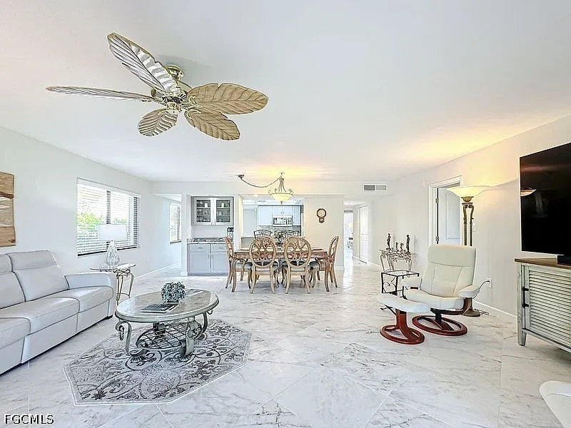 2 bed, 2.0 bath, 1746 sqft, $5,000 — Photo 3