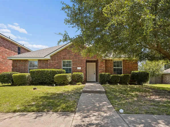 205 Rosewood Ct, Red Oak, TX 75154