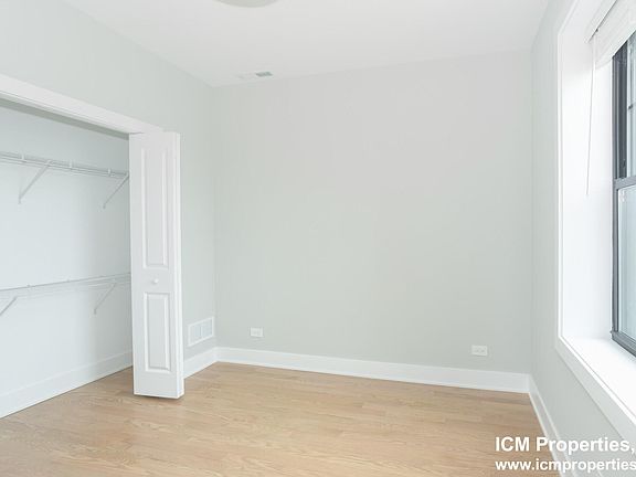 4th image of 2022 W Montrose Ave #A3