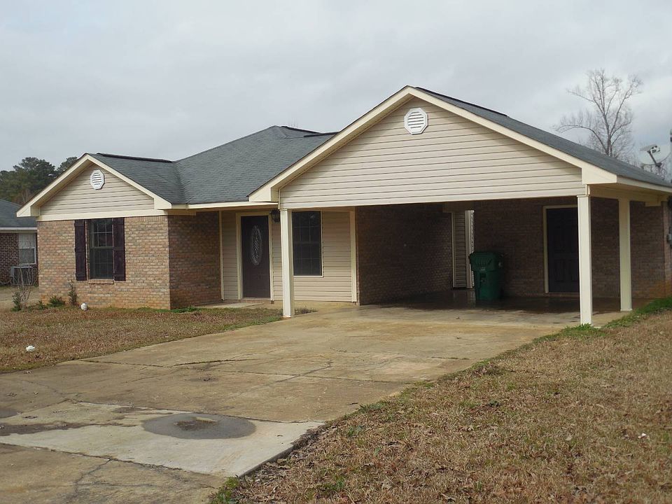 1st image of 610 White Oak Dr