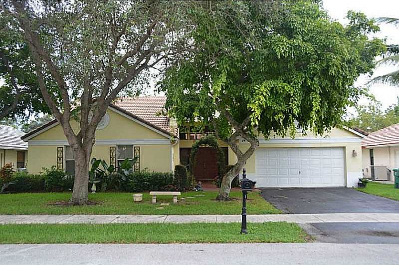 1st image of 9612 Ridgecrest Ct