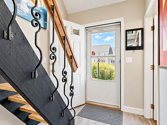 4th image of 139 Broadway #22