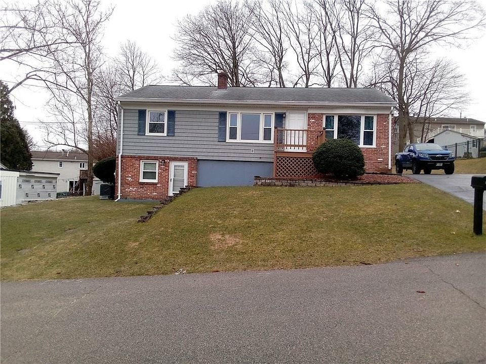 1st image of 12 Forest Hill Dr