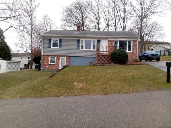 12 Forest Hill Dr, Johnston, RI 02919