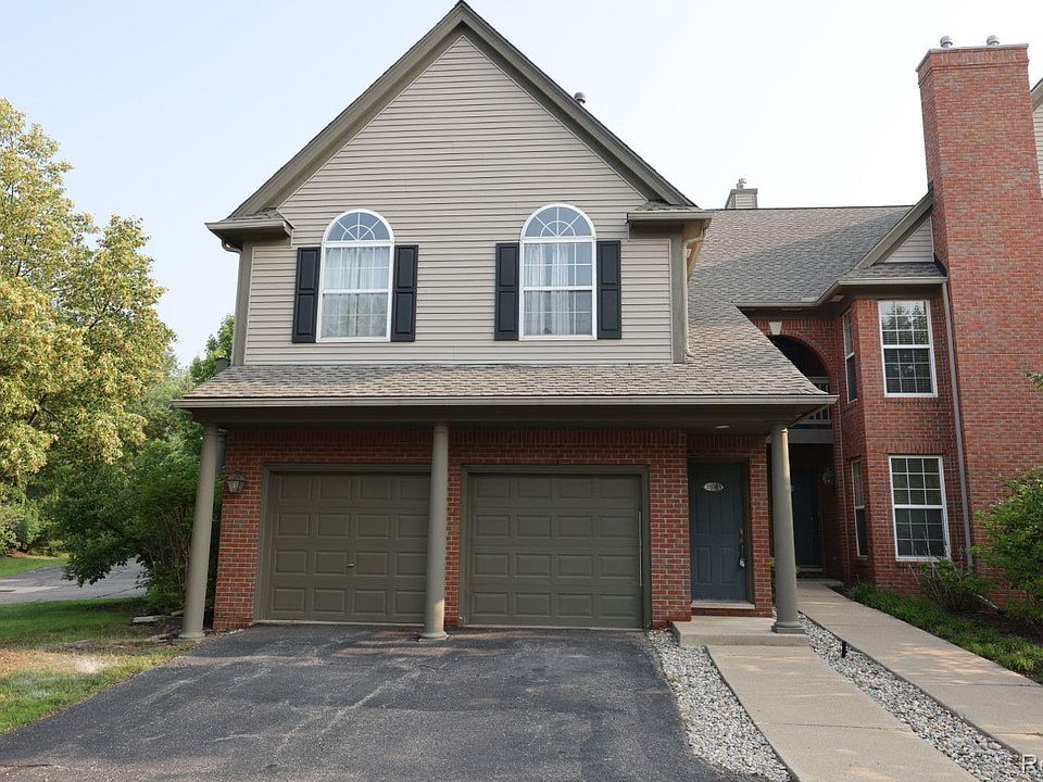 1st image of 28385 Carlton Way Dr