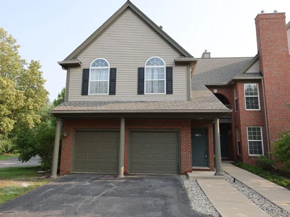 28385 Carlton Way Dr, Novi, MI 48377