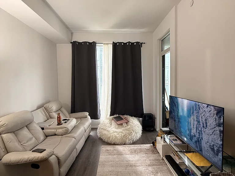 68 Shuter St #505 — Photo 10