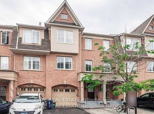 8 Pat Brooks Ter, Toronto, ON M1P 5G6