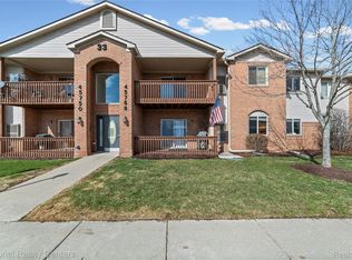 45750 Prairiegrass Ct Unit 4, Belleville, MI