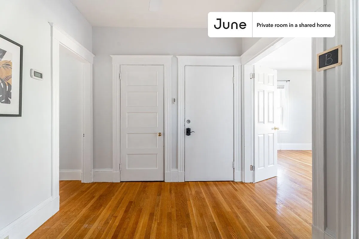 45 Montcalm Ave — Photo 3