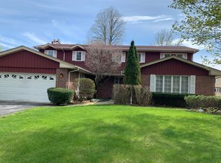 7451 W Ishnala Dr, Palos Heights, IL 60463