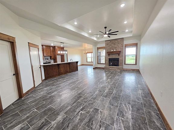 3rd image of 4119 Peak Ln