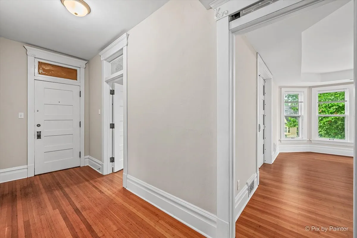 2 bed, 1200 sqft, $1,300 — Photo 1