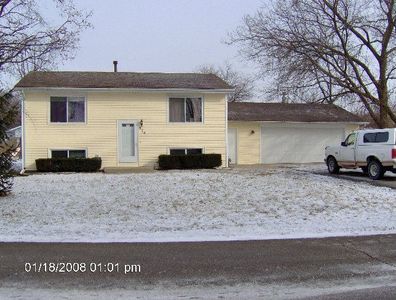 974 N Glenwood Dr, Silver Lake, WI, 53170
