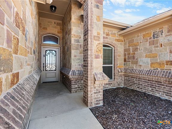 4th image of 126 Sunny Ln