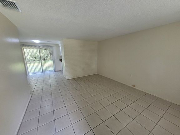 2nd image of 142 Bob Thomas Cir
