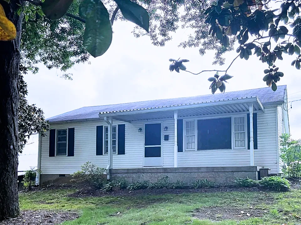 104 Withrow Rd