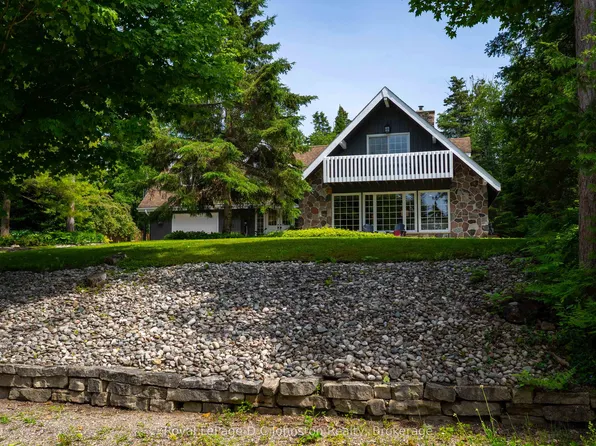 471 Eckford Ave, Saugeen Shores, ON N0H 2L0