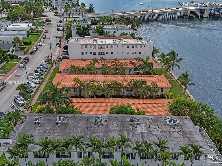 2170 Bay Dr #3-22 — Photo 3