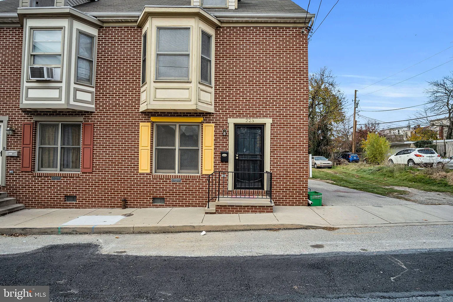223 W Church Ave photo 1