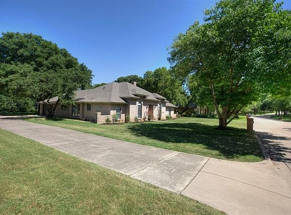 3rd image of 5213 Coventry Pl