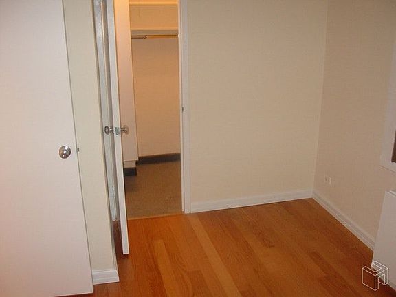 4th image of 4 Park Ave APT 10J