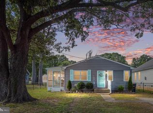 119 1st St, Colonial Beach, VA 22443