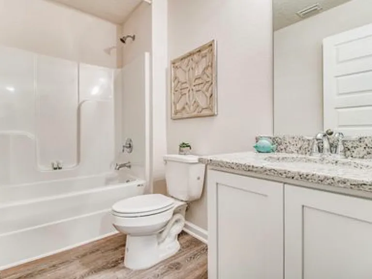721 Quintana St — Photo 15