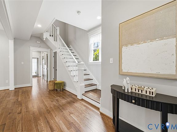 4th image of 1107 Oakwood Ave