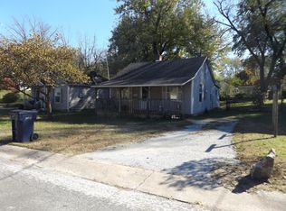 523 Delaware St, Neosho, MO 64850