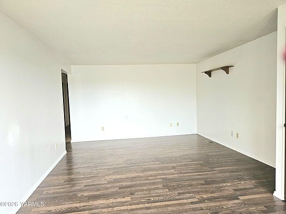 3rd image of 123 N 46th Ave