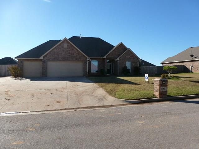 1st image of 956 Buchanan Ave