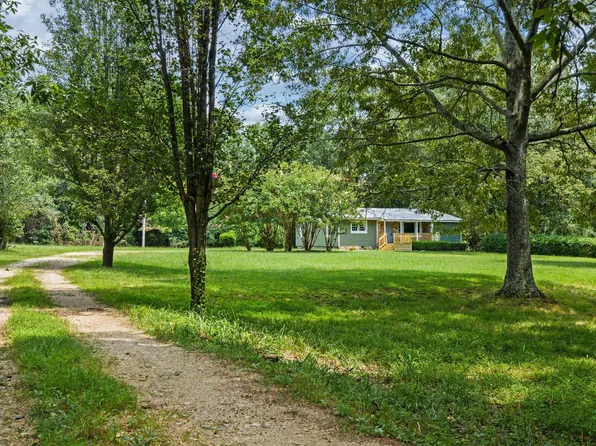 255 Bailey Chapel Rd, Rainsville, AL 35986