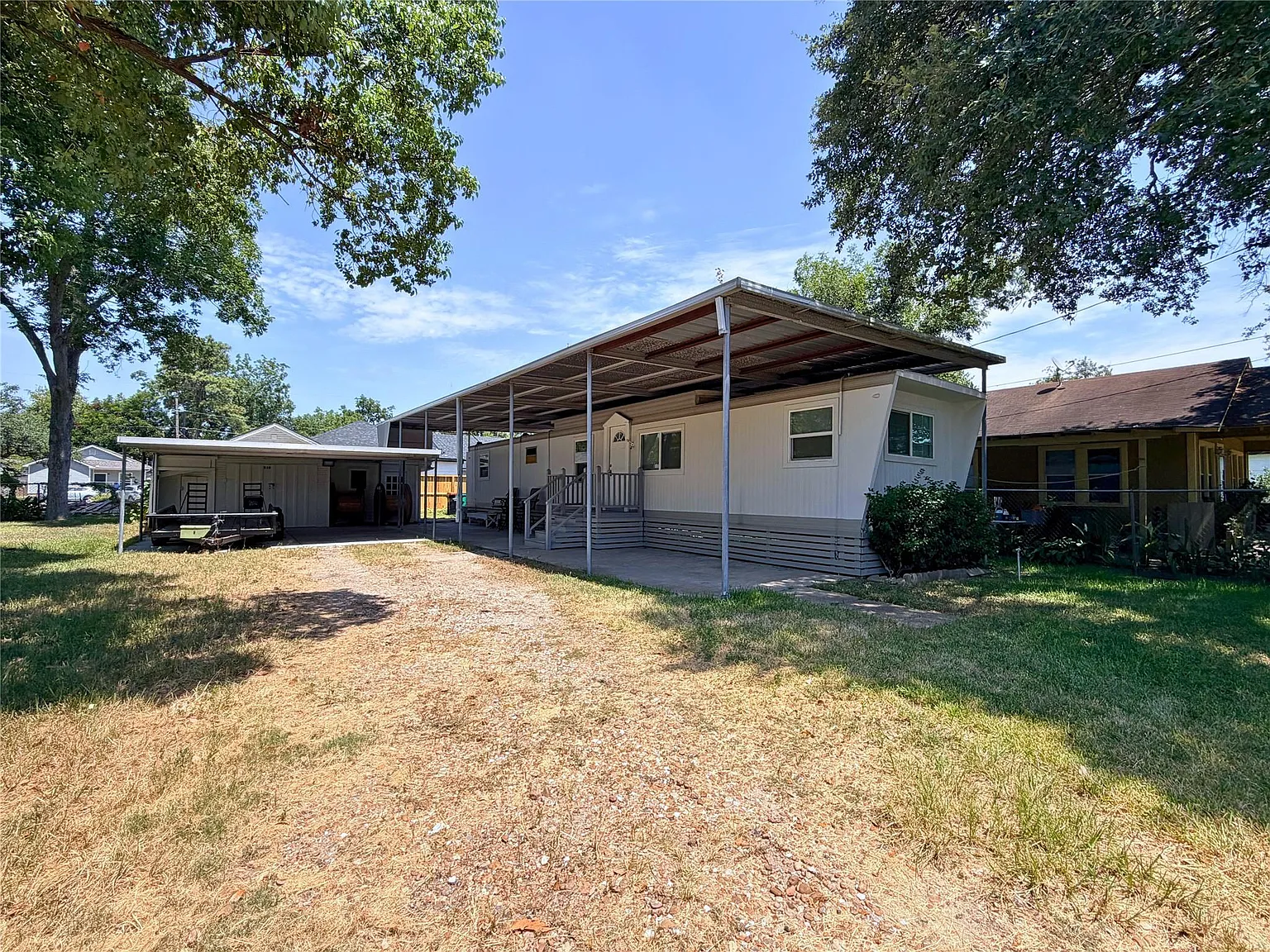 2 bed, 1.5 bath, 600 sqft, $1,300 — Photo 4
