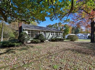 213 Kibbe Rd, East Longmeadow, MA 01028