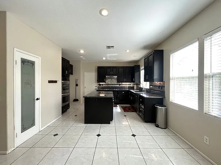 19059 Weathervane Pl — Photo 5