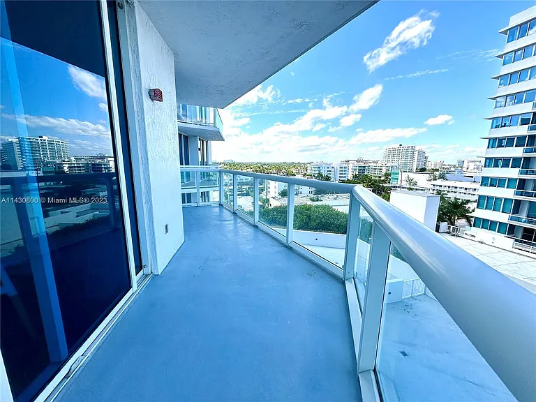 6515 Collins Ave #810 — Photo 16