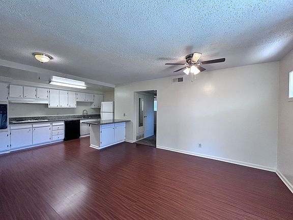3rd image of 3125-3127 Cottage Park Ave #C442e9e7c