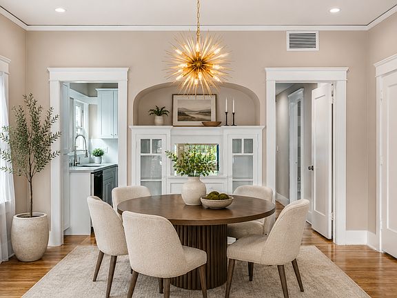 5th image of 113 N Columbus Ave #111